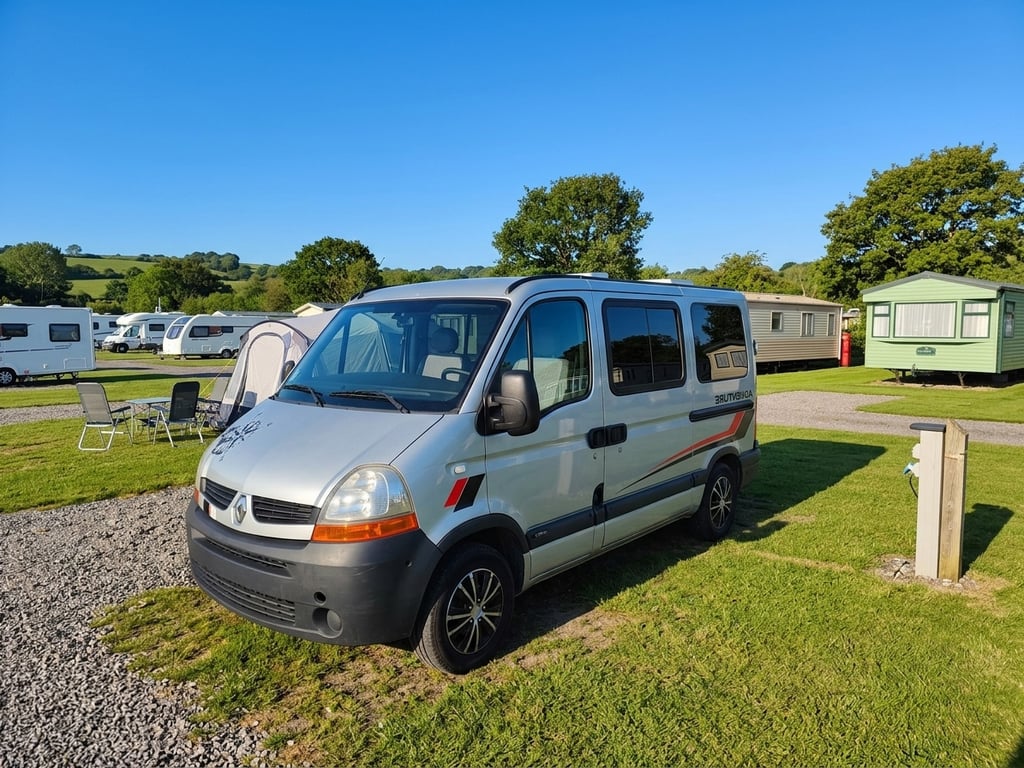 2009 Renault Master dCi100 - Image 1
