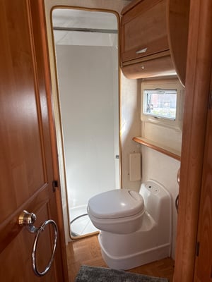 2005 Auto-Trail Dakota SE — photo 7 of 22