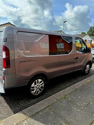 2015 Renault Trafic — photo 3 of 15