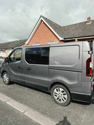 2015 Renault Trafic — photo 4 of 15