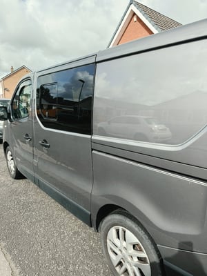 2015 Renault Trafic — photo 5 of 15