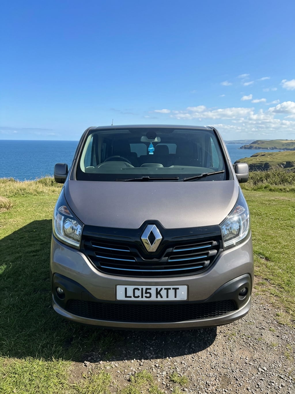 2015 Renault Trafic - Image 1