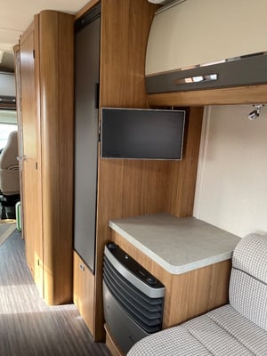 2017 Auto-Trail Apache 634 — photo 11 of 11