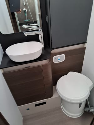 2024 Adria Coral Supreme 670DL — photo 21 of 34