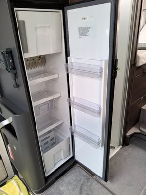 2024 Adria Coral Supreme 670DL — photo 24 of 34