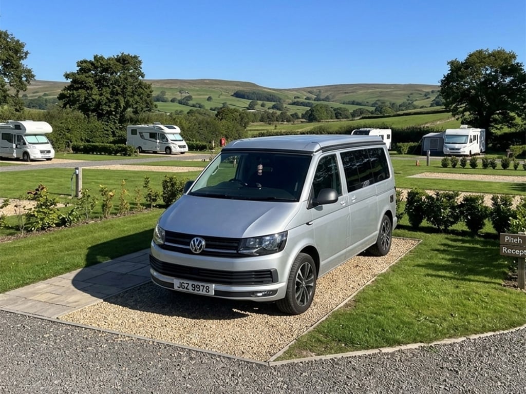 2018 Volkswagen T6 Transporter TDI BlueMotion Technology - Image 1