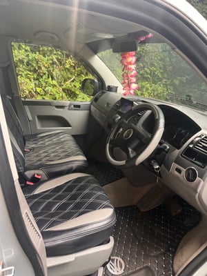 2005 Volkswagen T5 Campervan — photo 5 of 9