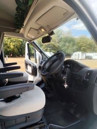 2018 Compass Avantgarde 175 - Image 3