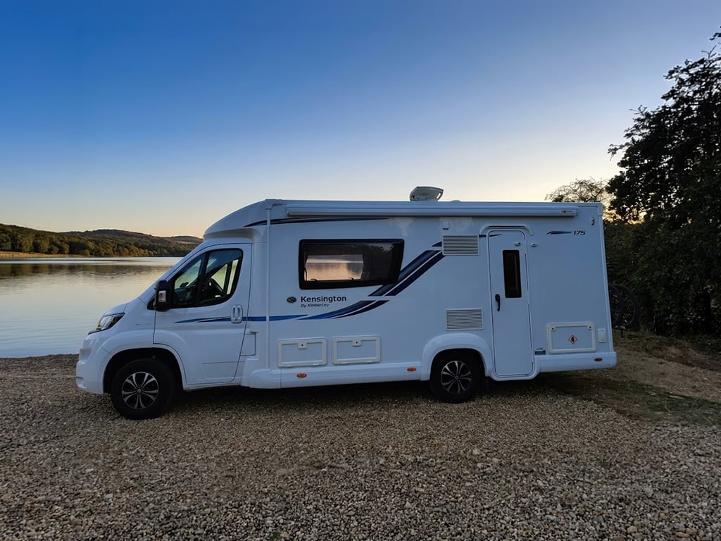2018 Compass Avantgarde 175 - Image 1