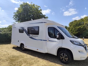 2018 Compass Avantgarde 175 — photo 22 of 27