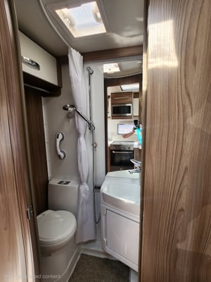 2017 Swift Escape 694 — photo 6 of 15