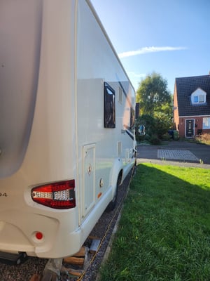 2017 Swift Escape 694 — photo 10 of 15