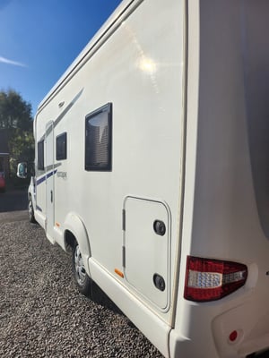 2017 Swift Escape 694 — photo 11 of 15