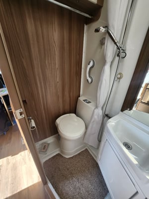 2017 Swift Escape 694 — photo 15 of 15