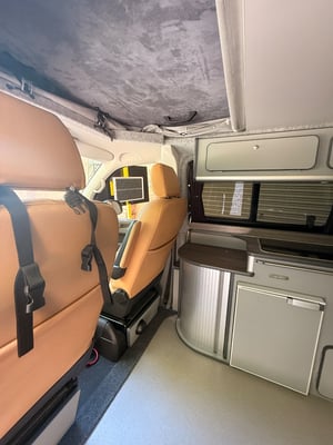 2022 Volkswagen Camper King — photo 21 of 29