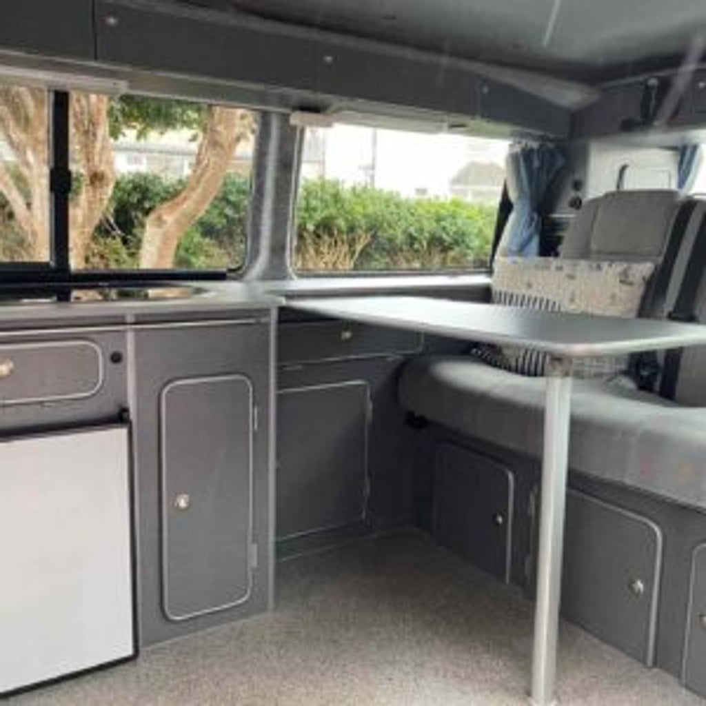 2008 Volkswagen Transporter T5  - Image 1