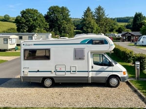 2000 Herald Insignia 400 RL — photo 1 of 5