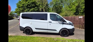 2017 Ford Transit Custom 290 — photo 2 of 24