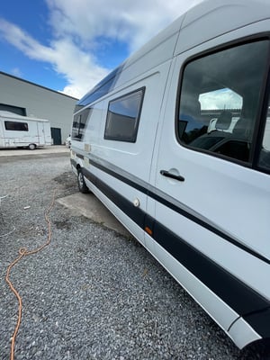 2009 Mercedes-Benz Sprinter — photo 34 of 42