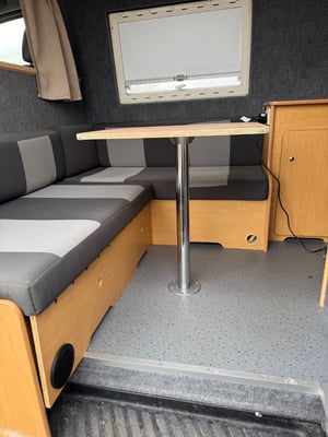 2009 Mercedes-Benz Sprinter — photo 38 of 42