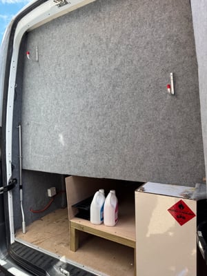 2009 Mercedes-Benz Sprinter — photo 41 of 42