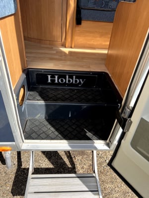 2005 Hobby 750 FMS — photo 32 of 46