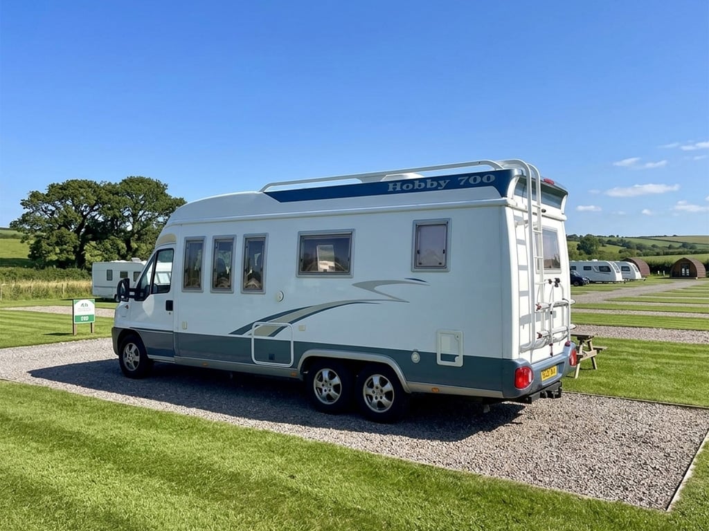 2005 Hobby 750 FMS - Image 1