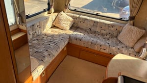 2005 Bessacarr E425 — photo 10 of 28