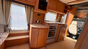 2005 Bessacarr E425 — photo 14 of 28