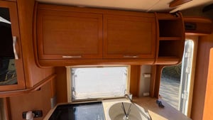 2005 Bessacarr E425 — photo 22 of 28