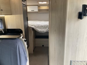 2024 Auto-Trail F70 — photo 17 of 29