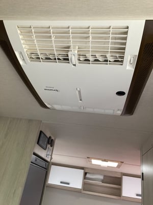 2024 Auto-Trail F70 — photo 11 of 13