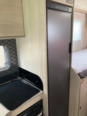 2024 Auto-Trail F70 — photo 5 of 13