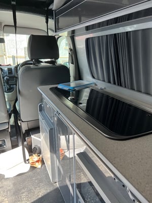 2018 Volkswagen Transporter T6 — photo 18 of 23