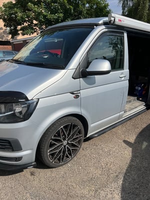 2018 Volkswagen Transporter T6 — photo 7 of 23
