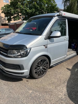 2018 Volkswagen Transporter T6 — photo 10 of 23