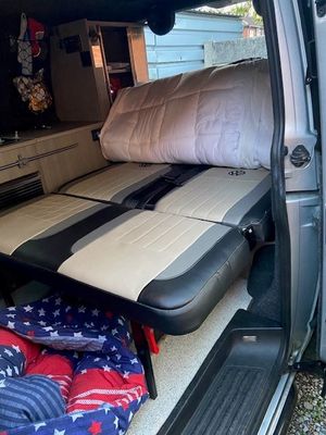 2008 Volkswagen Transporter — photo 6 of 14