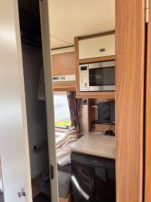 2014 Swift Esprit 412 — photo 10 of 23