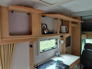 2005 Elddis Autoquest 400 — photo 8 of 23