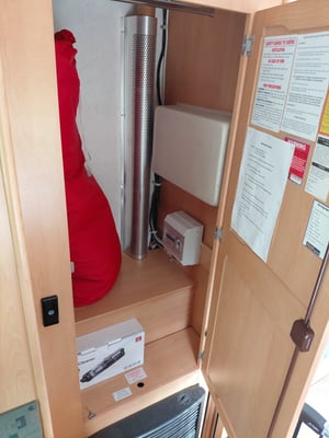 2005 Elddis Autoquest 400 — photo 11 of 23