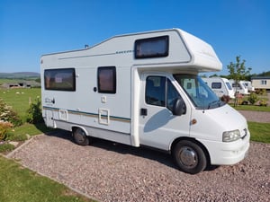 2005 Elddis Autoquest 400 — photo 1 of 23