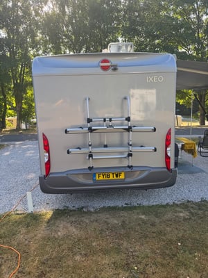 2018 Burstner Ixeo T690G — photo 5 of 15