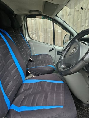 2006 Vauxhall Vivaro — photo 12 of 15