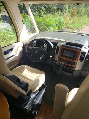 2009 Hymer S-Class — photo 6 of 18