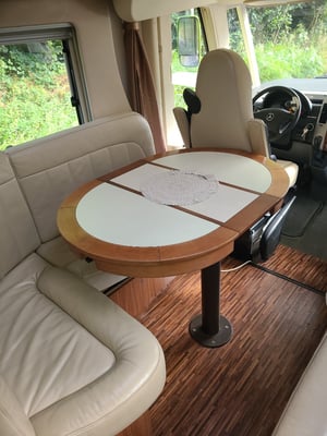 2009 Hymer S-Class — photo 8 of 18