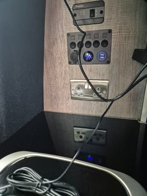 2017 Volkswagen Campervan — photo 12 of 16