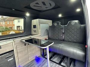 2017 Volkswagen Campervan — photo 14 of 16