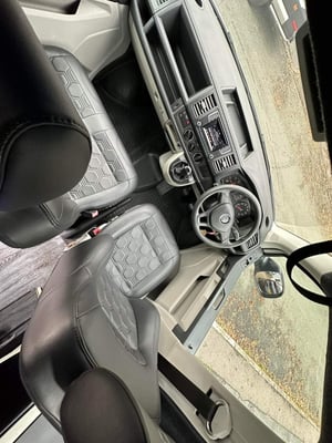 2017 Volkswagen Campervan — photo 15 of 16