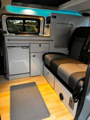 Nissan NV200 2018 — photo 9 of 35