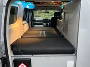 Nissan NV200 2018 — photo 17 of 35